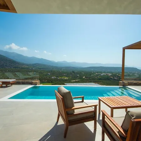 Kadeview Luxury Vila *